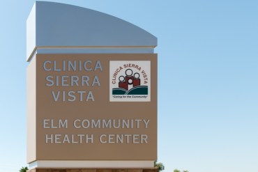 Clinica Sierra Vista, a community health center in Fresno, is providing ongoing medical care to asthma patients as part of a collaboration with the Central California Asthma Collaborative (Photo by Heidi de Marco/KHN).