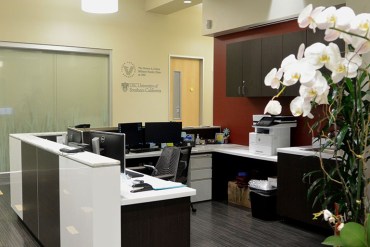 In addition to Los Angeles, Cohen’s network also operates clinics in four other cities around the U.S. They care for veterans regardless of how long they served or how they were discharged and also serve veterans’ family members. (Photo courtesy USC)