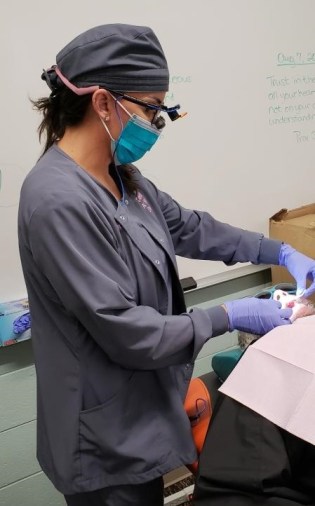 New Dental Treatment Helps Fill Cavities and Insurance Gaps for Seniors -  KFF Health News