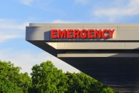 A photo of an emergency room sign.