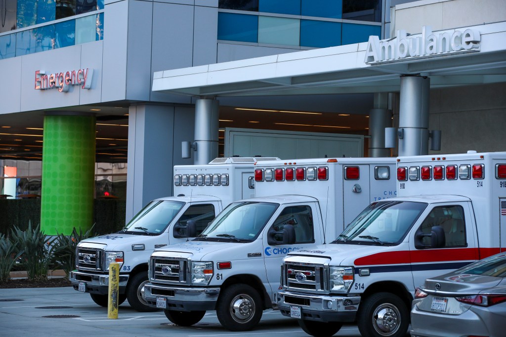 Nueva ley de California ofrece protección contra facturas por viajes en ambulancia thumbnail