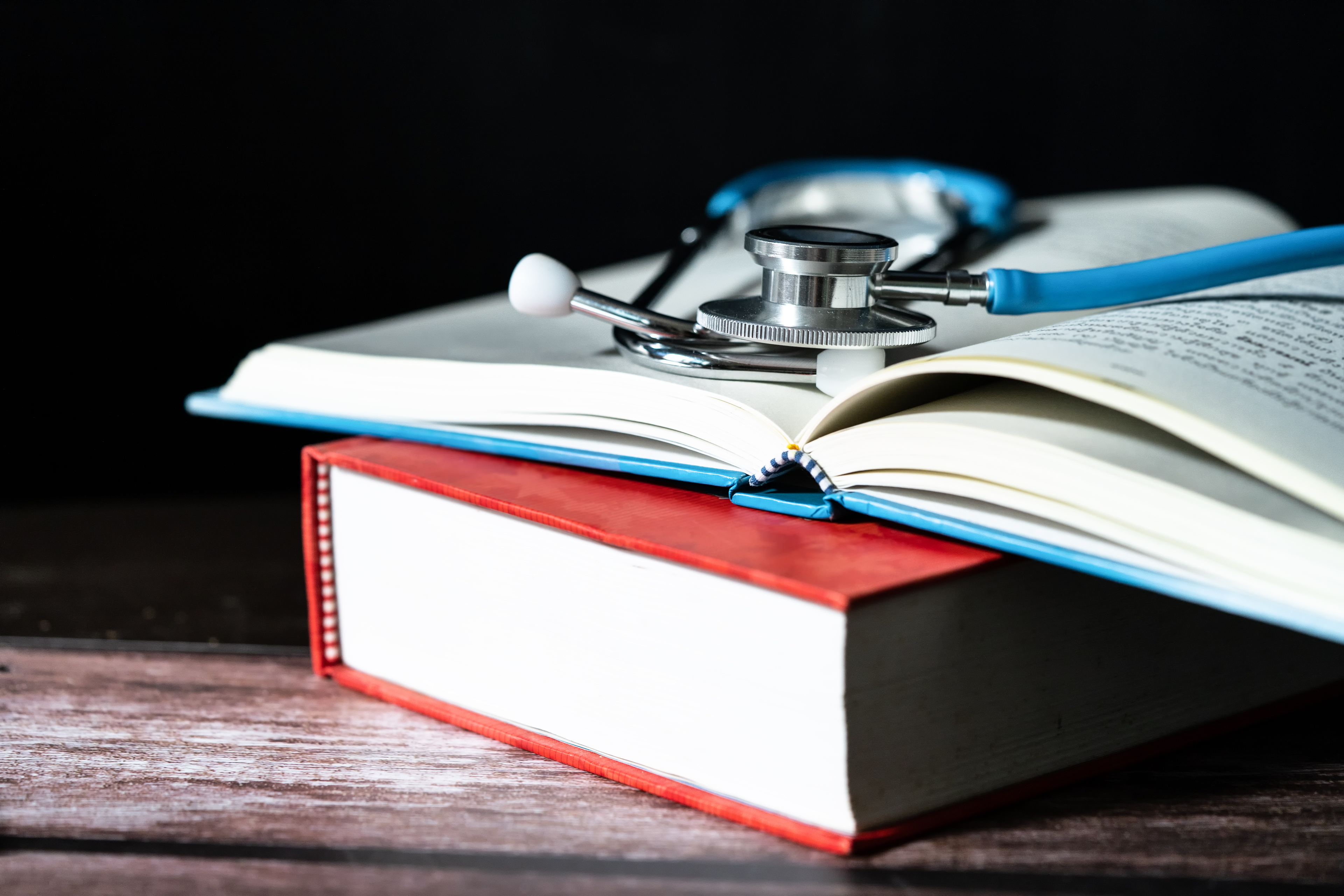 Biology, Anatomy, and Finance? More Med Students Want Business Degrees Too – KFF Health News