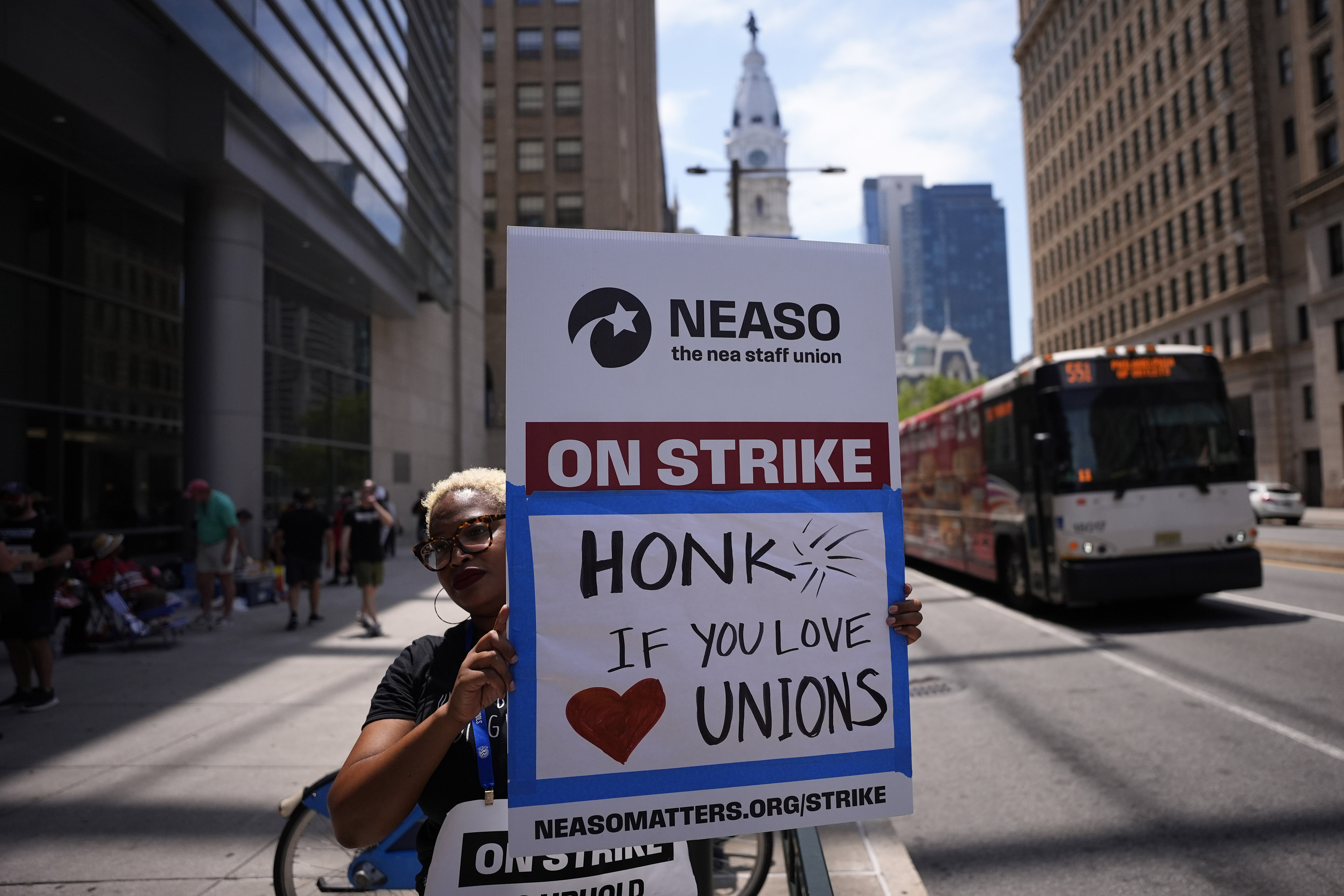 Image for display with article titled Union With Labor Dispute of Its Own Threatens to Cut Off Workers’ Health Benefits