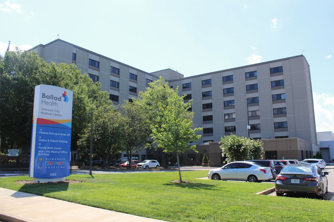 A photo of the exterior of a Ballad Health hospital