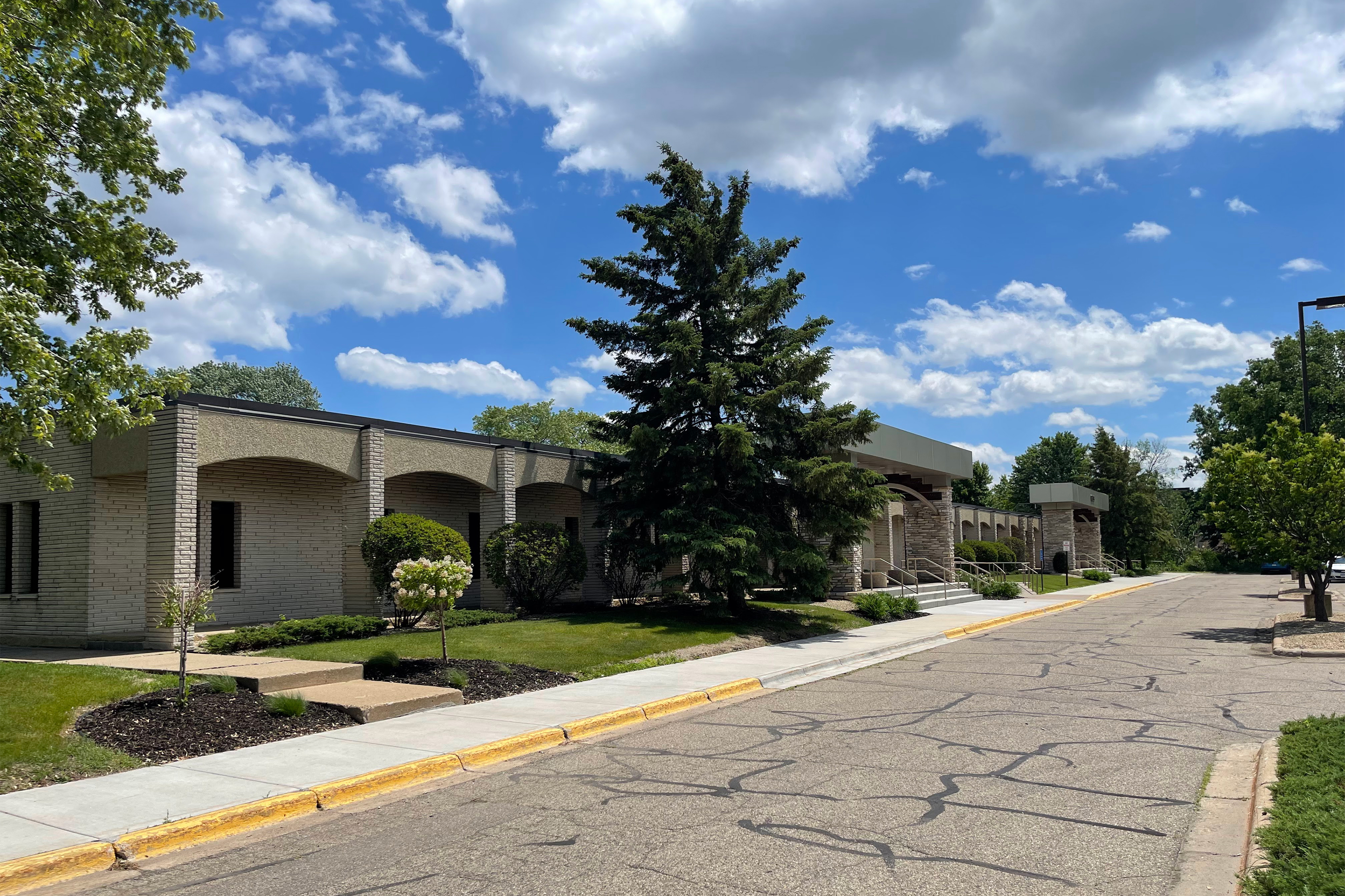 A photo shows the exterior of the Whole Woman's Health of Minnesota clinic.