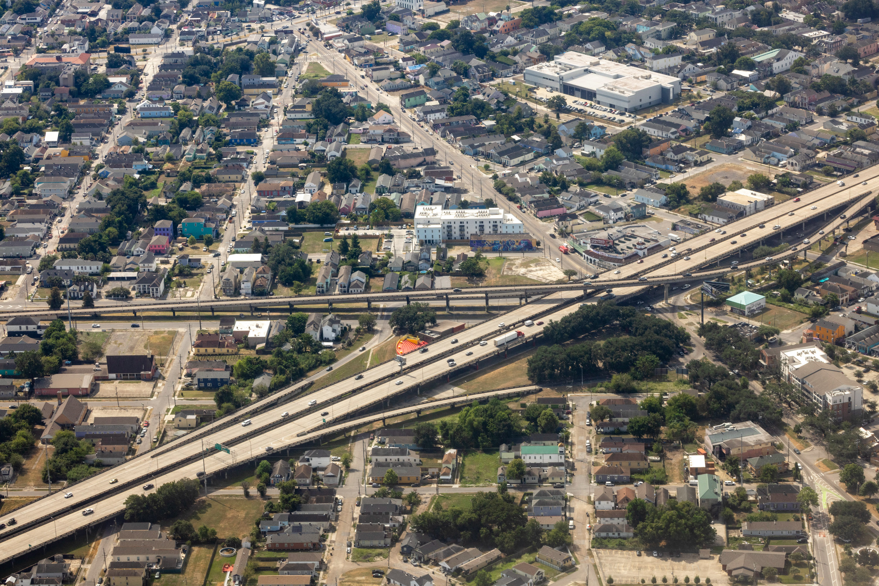 A photo of highway stretching across the city of New Orleans.