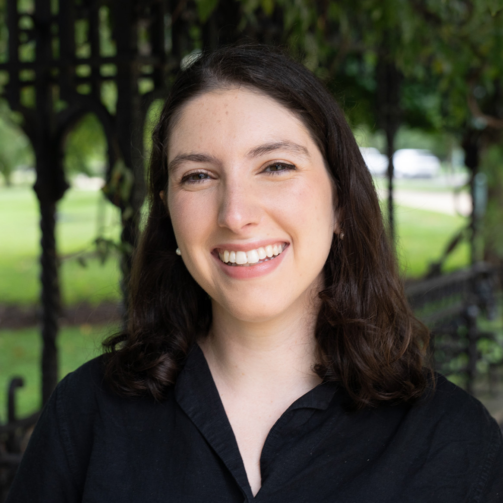 Lizzy Lawrence photo